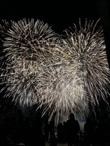 今年最後の熱海海上花火大会