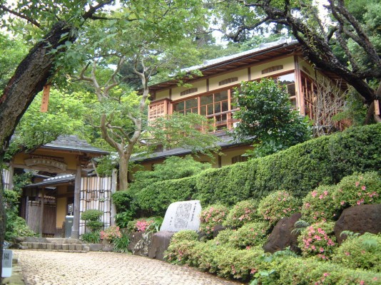 中山晋平記念館（梅園敷地内）