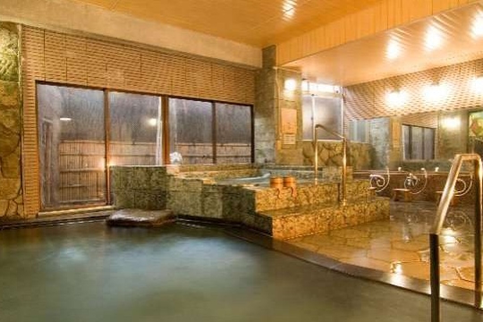 24時間ご利用可能な大浴場。