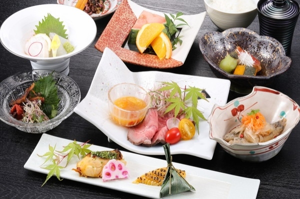 お食事